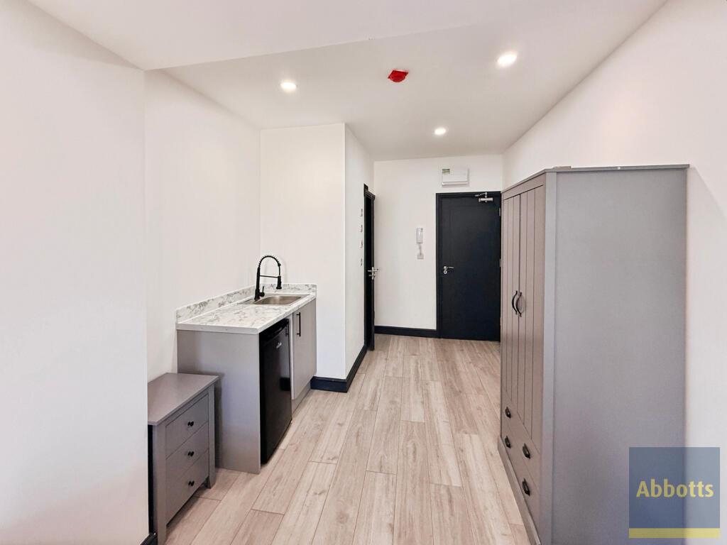 1 bed Detached for rent in Southend-on-Sea. From Abbotts - Basildon 1 bed Detached for rent in Southend-on-Sea. From Abbotts - Basildon