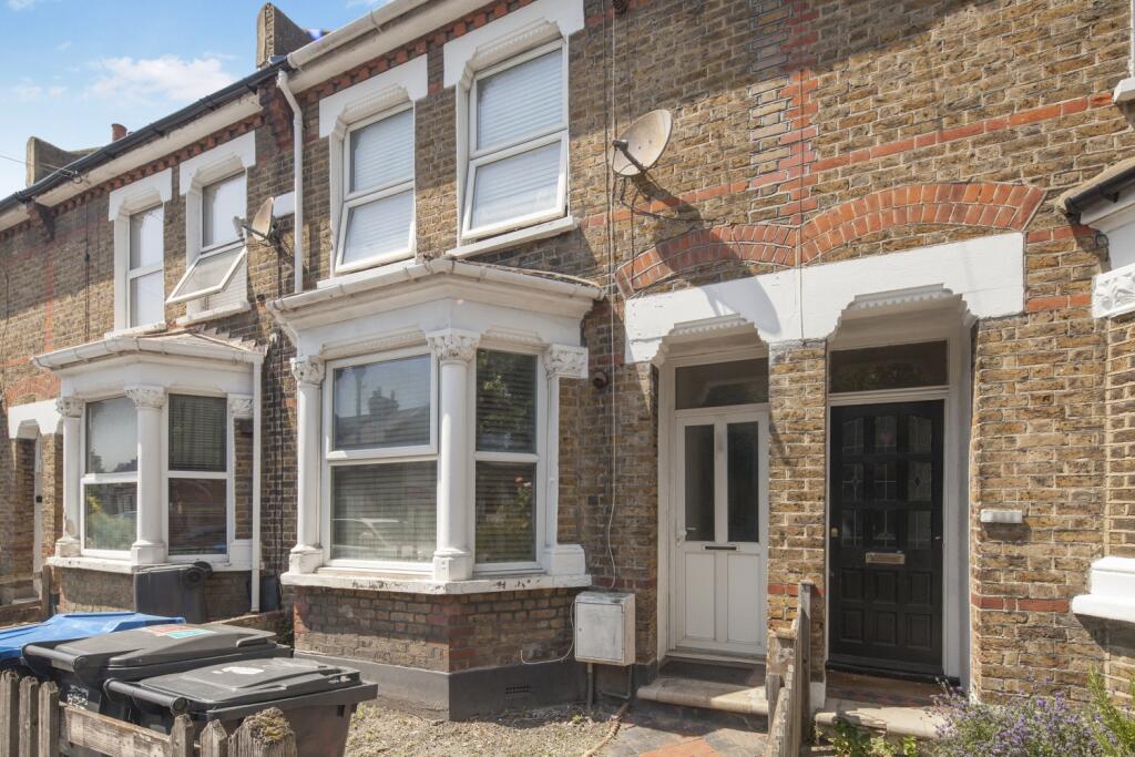 4 bed House Share for rent in Croydon. From Acorn - Crystal Palace