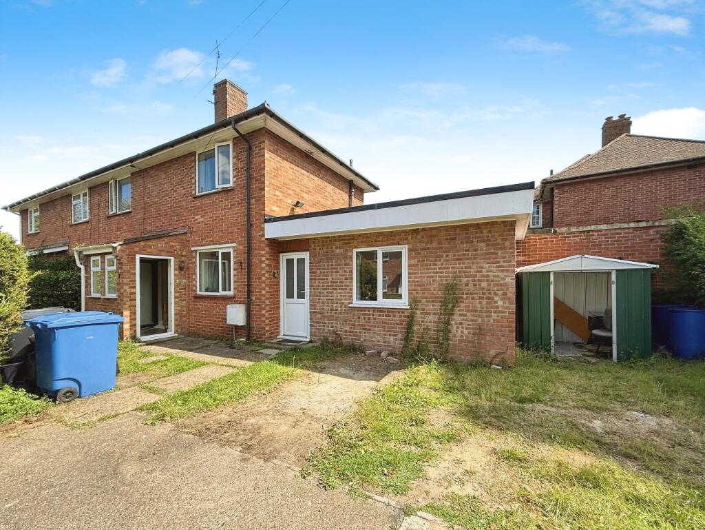 6 bed Detached for rent in Colney. From Abbotts - Norwich