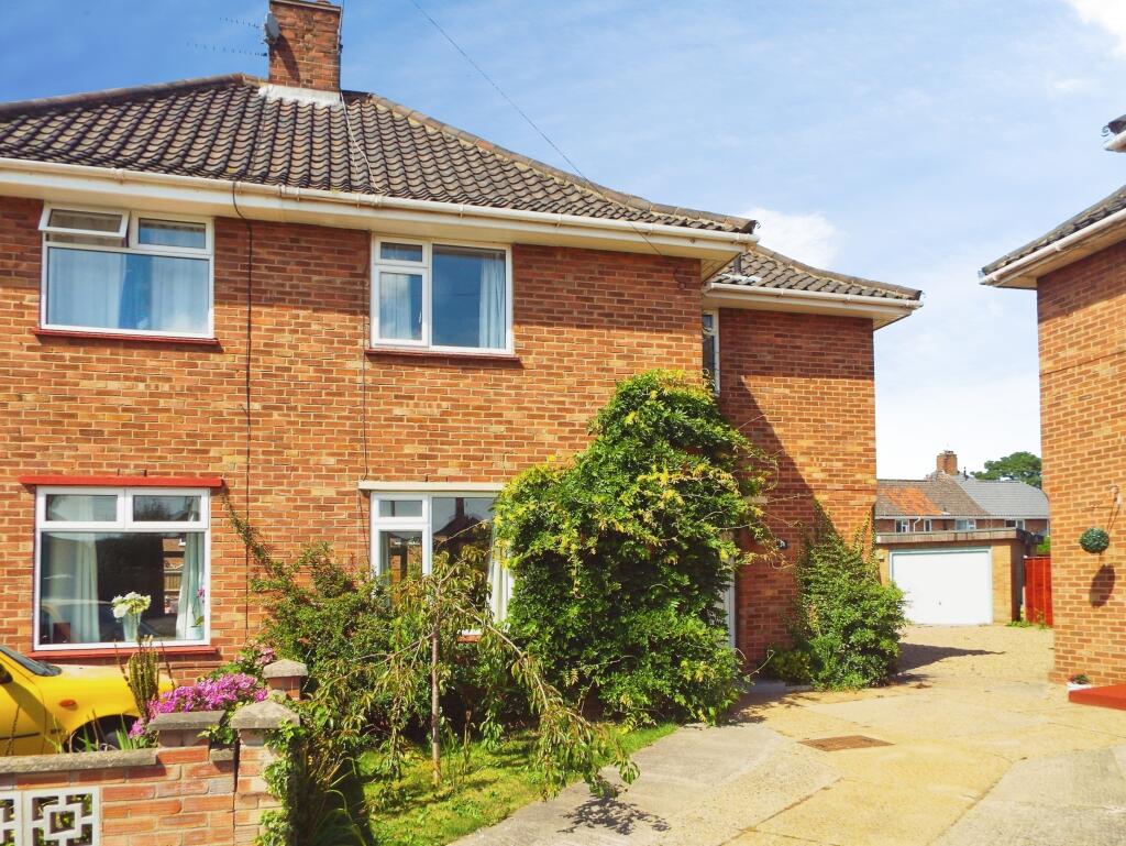 3 bed Detached for rent in Cringleford. From Abbotts - Norwich
