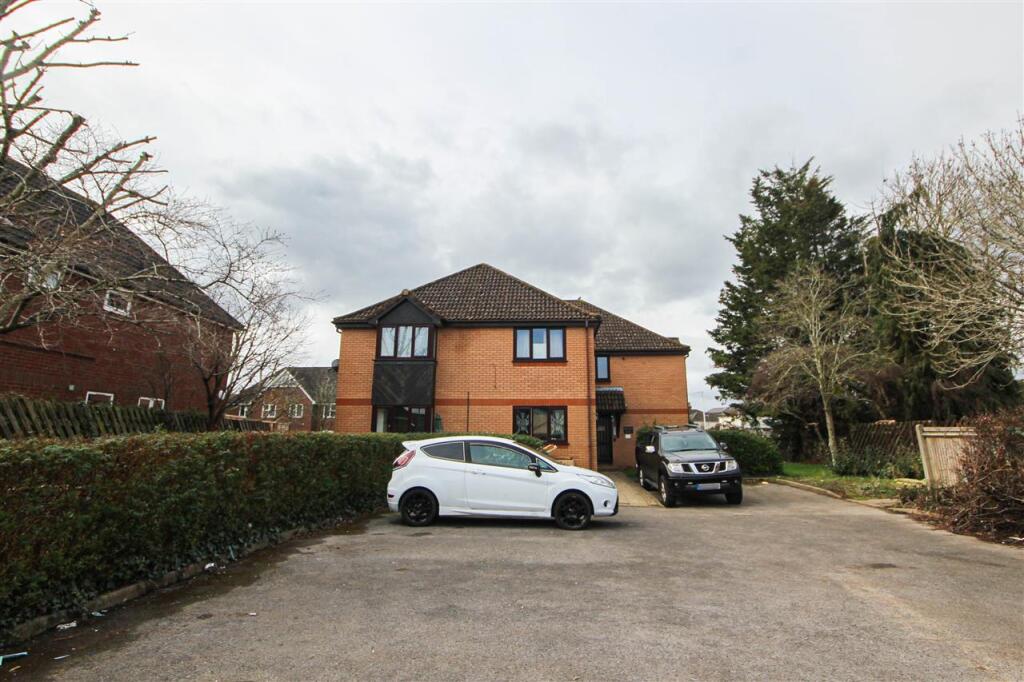 2 bed Apartment for rent in Southampton. From Aspire Estate Agents - Shirley