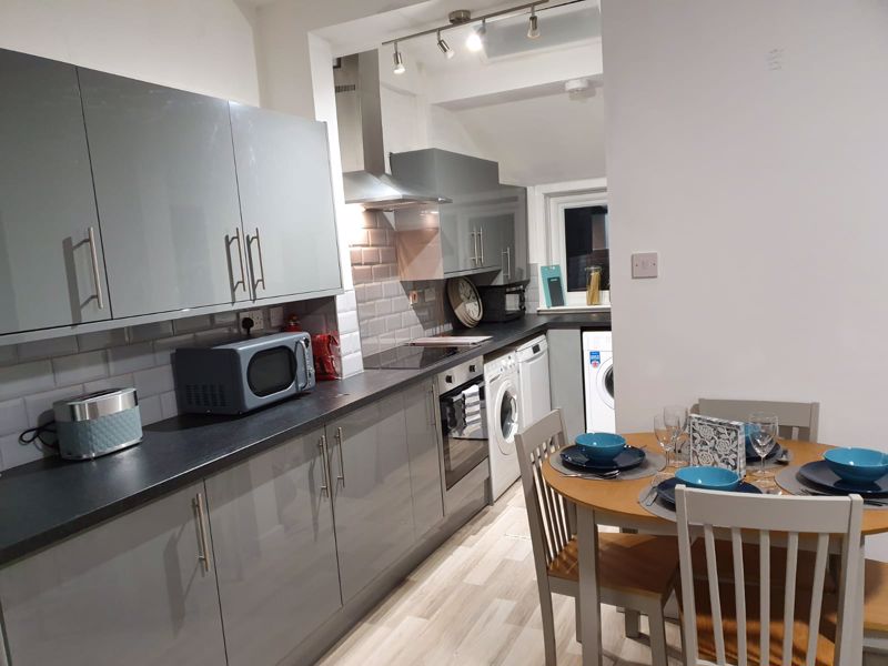 6 bed End Terrace for rent in Bolton. From Campus Cribs