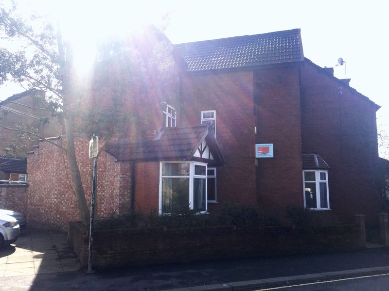 1 bed End Terrace for rent in Salford. From Campus Cribs