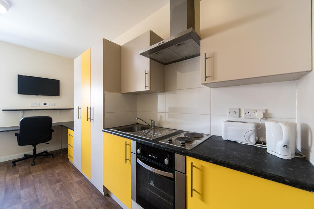 4 bed Studio for rent in Newcastle upon Tyne. From Graysons Properties - Newcastle Upon Tyne