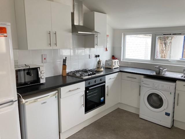 5 bed Mid Terraced House for rent in Portsmouth. From Christies - Southsea