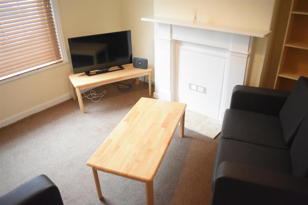 4 bed Mid Terraced House for rent in Portsmouth. From Christies - Southsea