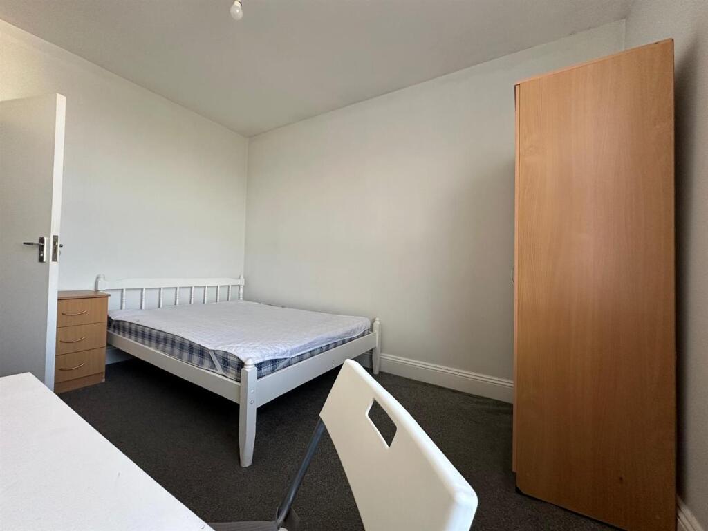 5 bed End of Terrace for rent in Portsmouth. From Christies - Southsea