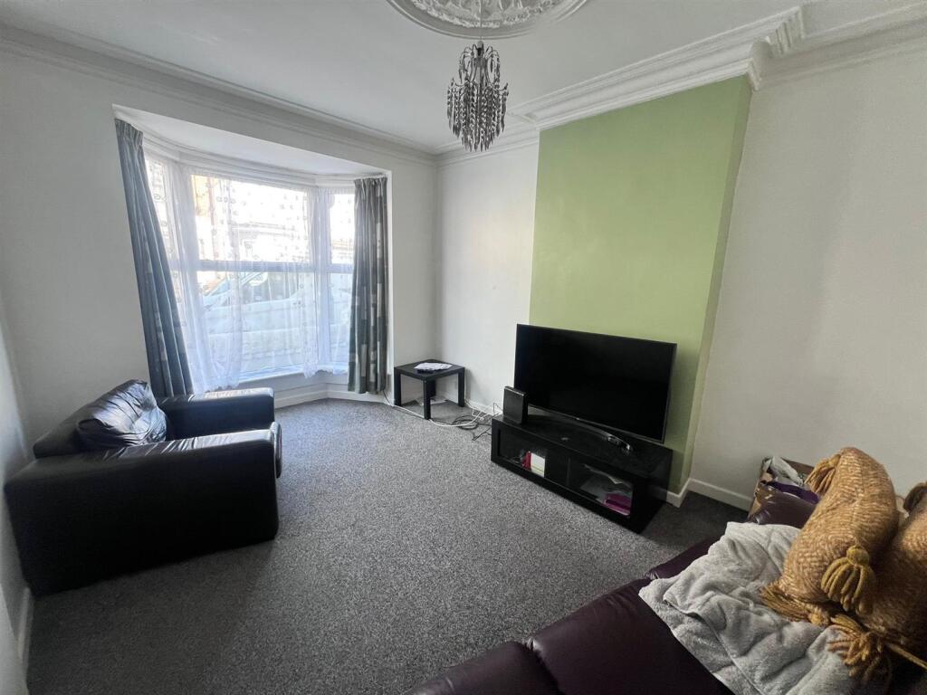 4 bed Mid Terraced House for rent in Portsmouth. From Christies - Southsea