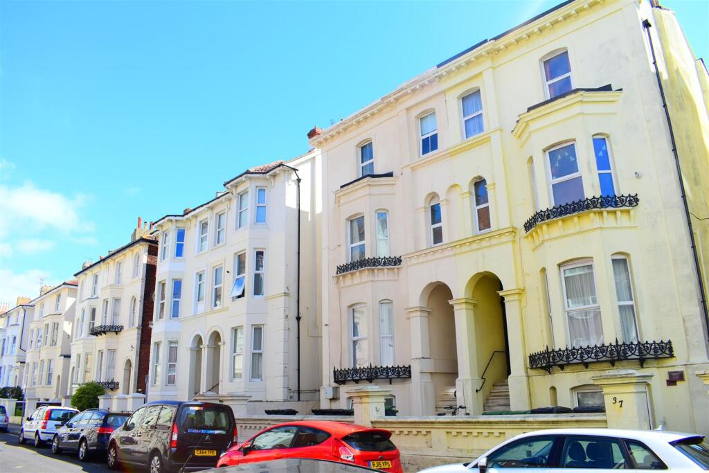 2 bed House Share for rent in Portsmouth. From Christies - Southsea