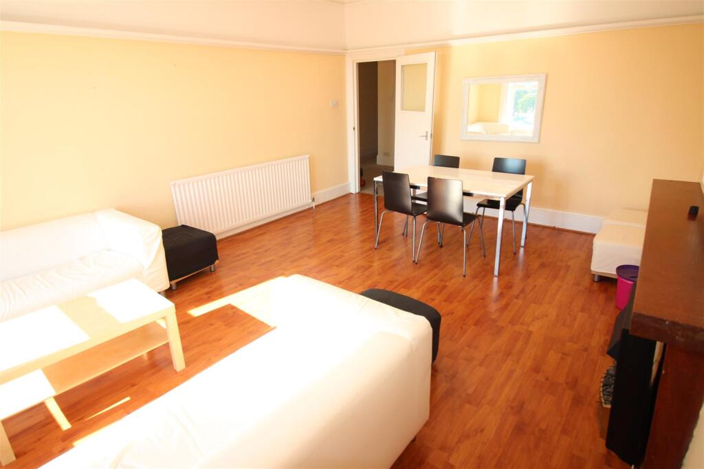 4 bed Apartment for rent in Portsmouth. From Christies - Southsea