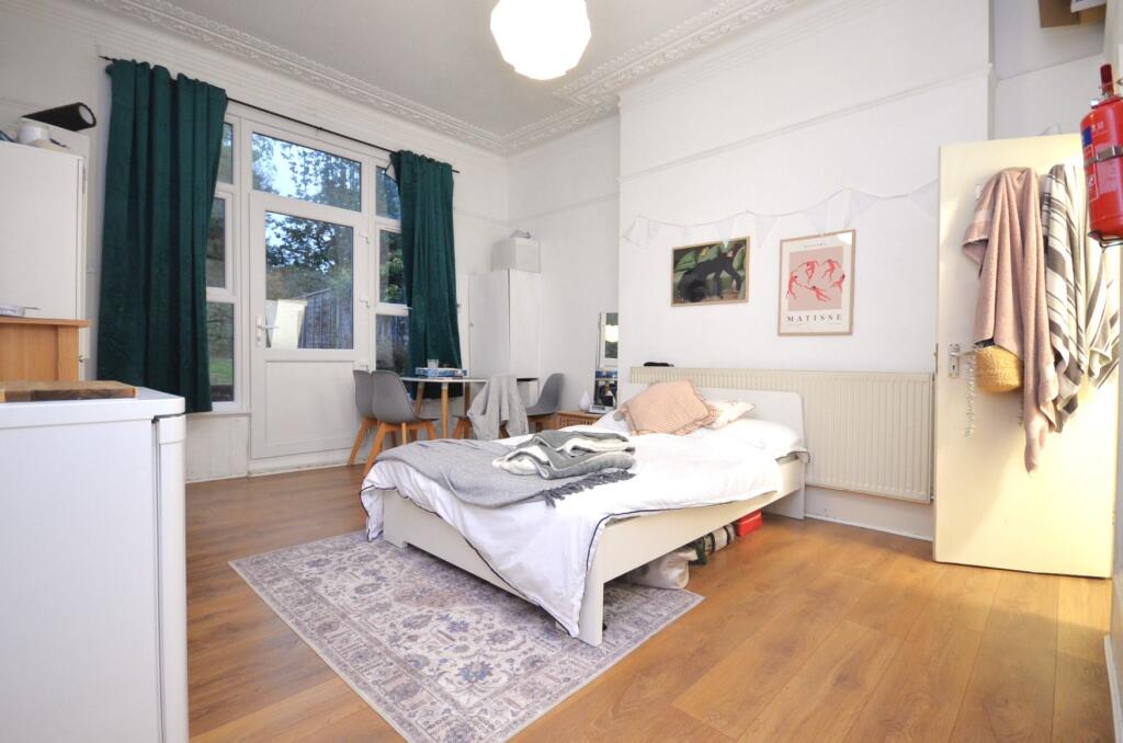 4 bed Studio for rent in Willesden. From Citydeal Estates - London