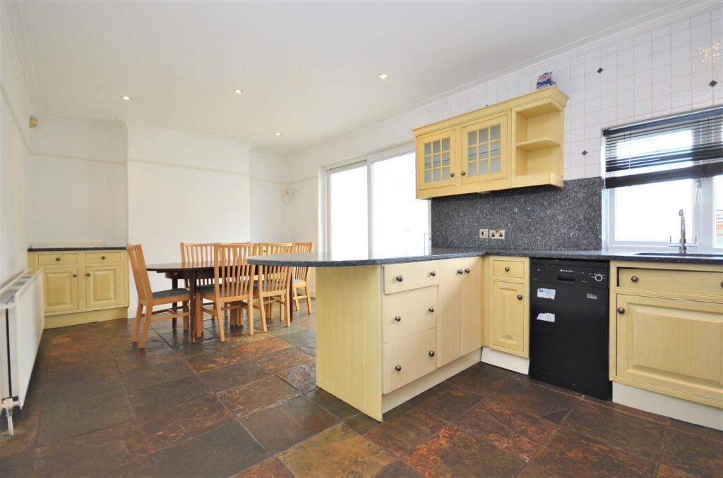 4 bed Semi Detached for rent in Acton. From Citydeal Estates - London