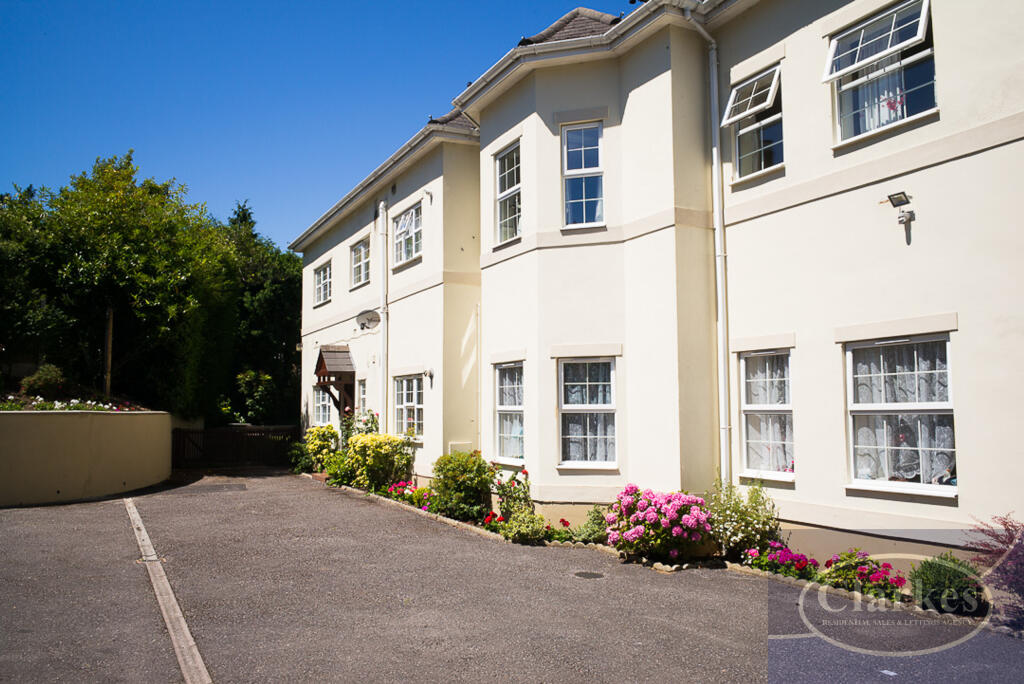 3 bed 1st Floor Flat for rent in Bournemouth. From Clarkes Estate Agents - Bournemouth