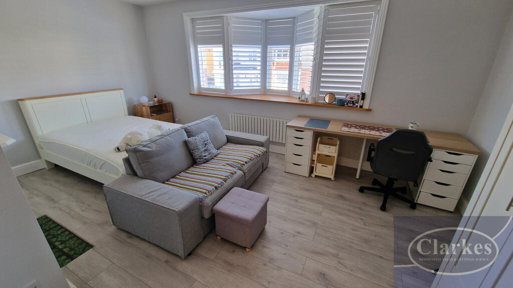 1 bed Detached for rent in Bournemouth. From Clarkes Estate Agents - Bournemouth
