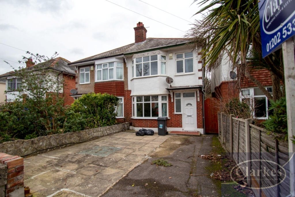4 bed Detached for rent in Bournemouth. From Clarkes Estate Agents - Bournemouth