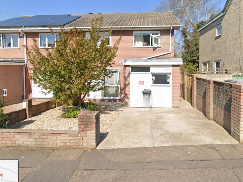 1 bed 1st Floor Flat for rent in Bournemouth. From Clarkes Estate Agents - Bournemouth