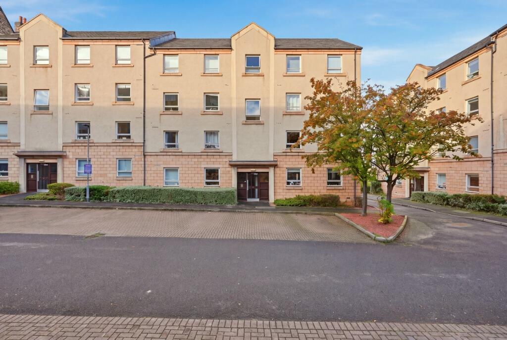 3 bed 1st Floor Flat for rent in Edinburgh. From Cullen Property Ltd - Edinburgh