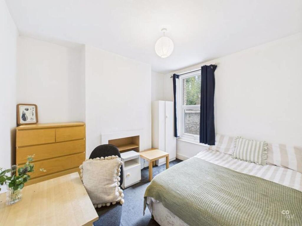 4 bed Mid Terraced House for rent in Brighton and Hove. From Coapt - Brighton 4 bed Mid Terraced House for rent in Brighton and Hove. From Coapt - Brighton