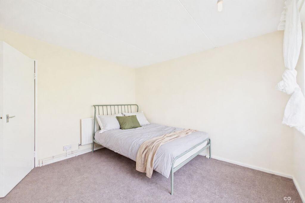 4 bed 1st Floor Flat for rent in Ovingdean. From Coapt - Brighton 4 bed 1st Floor Flat for rent in Ovingdean. From Coapt - Brighton