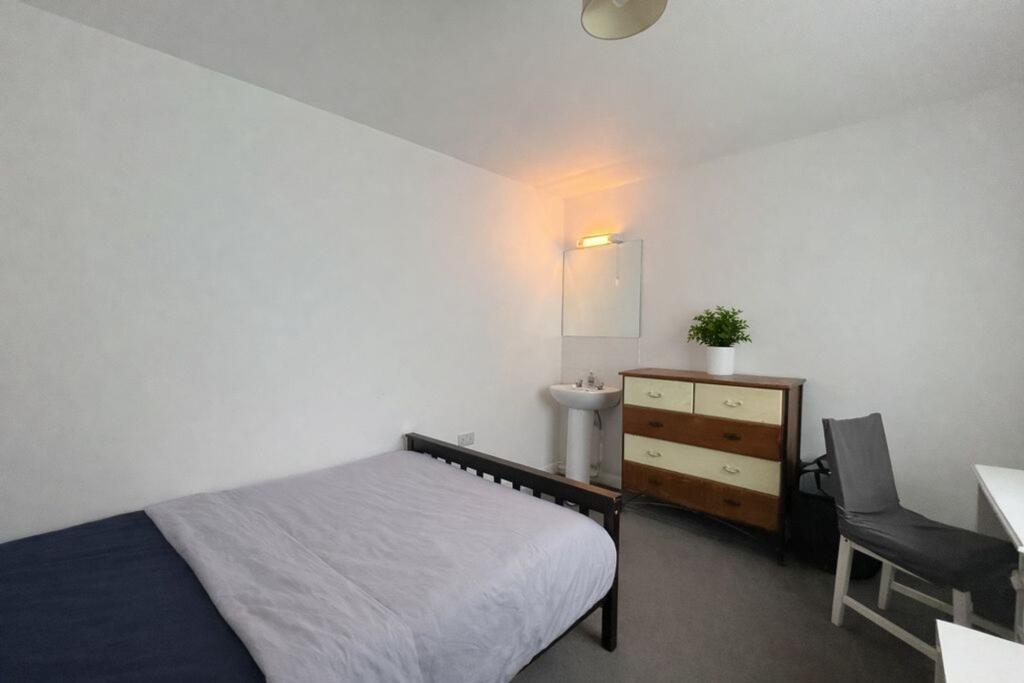 6 bed Mid Terraced House for rent in Ovingdean. From Coapt - Brighton
