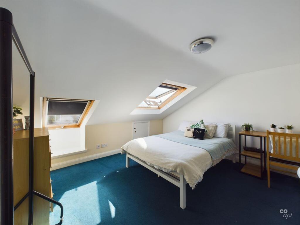 7 bed Mid Terraced House for rent in Brighton and Hove. From Coapt - Brighton 7 bed Mid Terraced House for rent in Brighton and Hove. From Coapt - Brighton