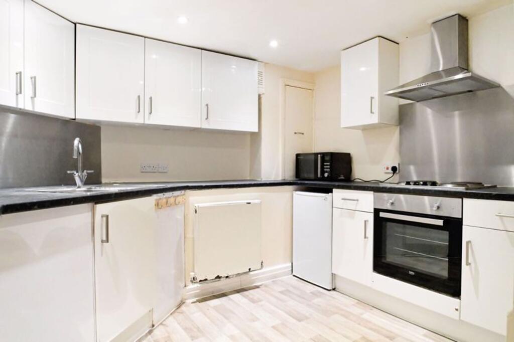 6 bed Mid Terraced House for rent in Ovingdean. From Coapt - Brighton