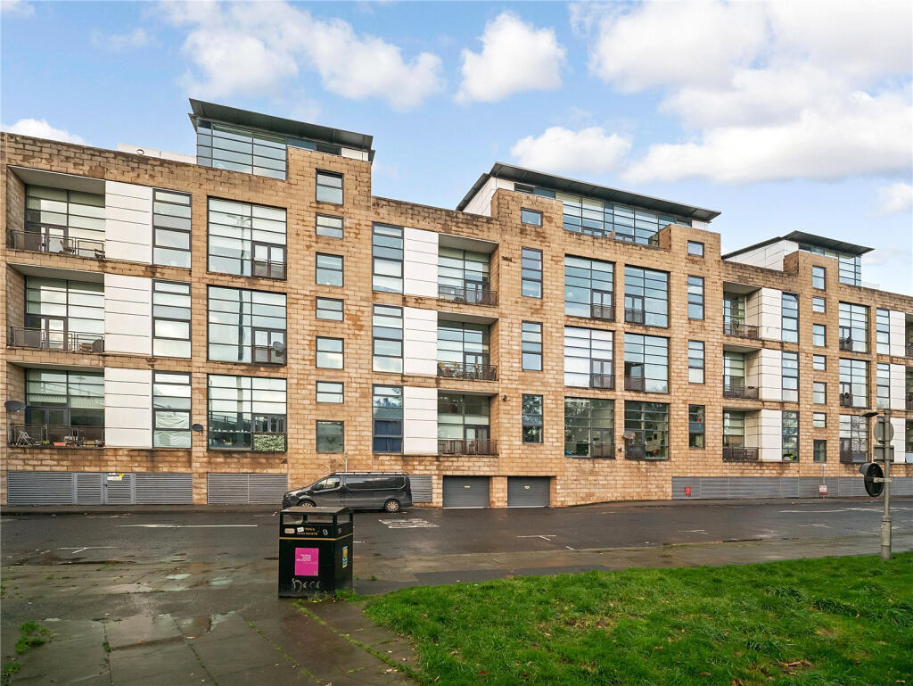 2 bed 1st Floor Flat for rent in Glasgow. From Countrywide - Glasgow City Living