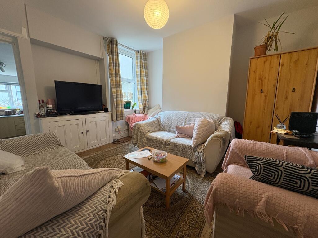 4 bed Mid Terraced House for rent in Cardiff. From CPS Homes - Cardiff 4 bed Mid Terraced House for rent in Cardiff. From CPS Homes - Cardiff