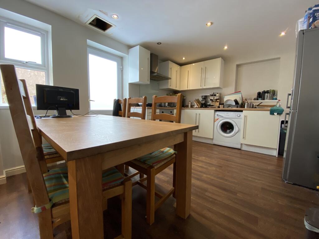 3 bed 1st Floor Flat for rent in Cardiff. From CPS Homes - Cardiff 3 bed 1st Floor Flat for rent in Cardiff. From CPS Homes - Cardiff