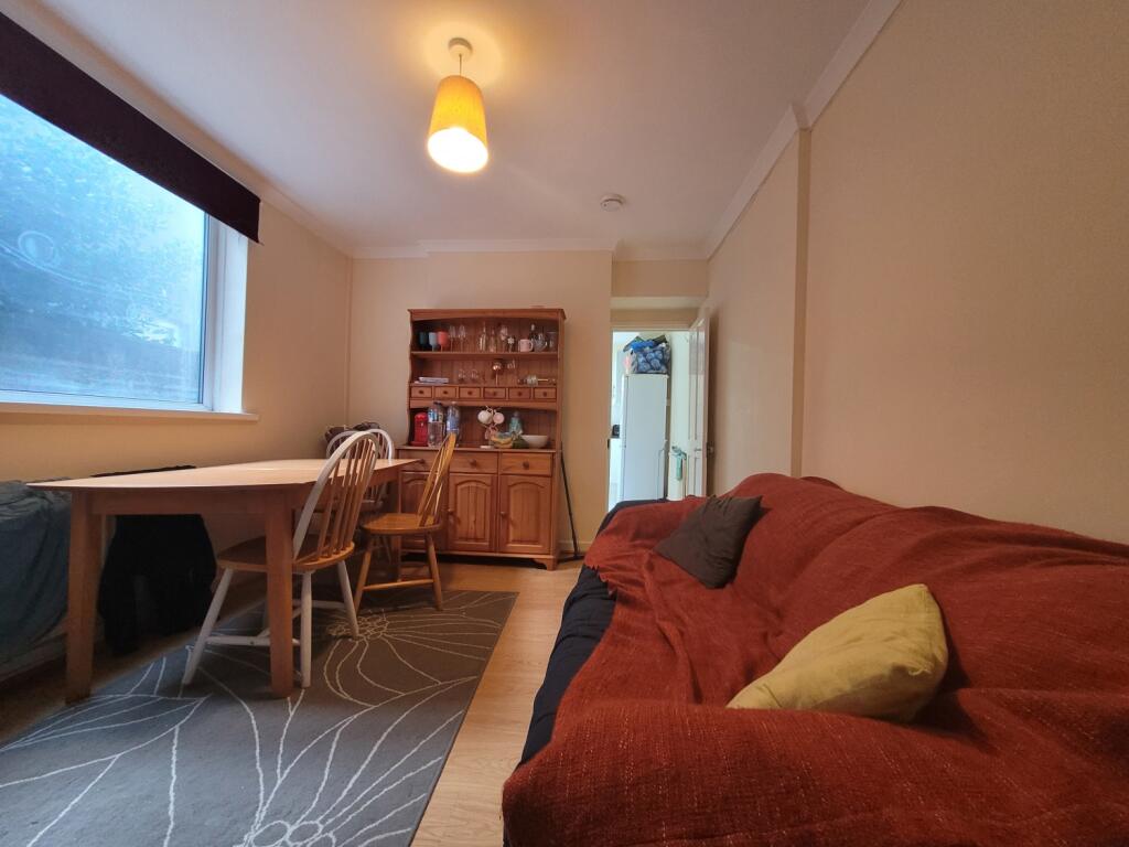 4 bed Mid Terraced House for rent in Cardiff. From CPS Homes - Cardiff