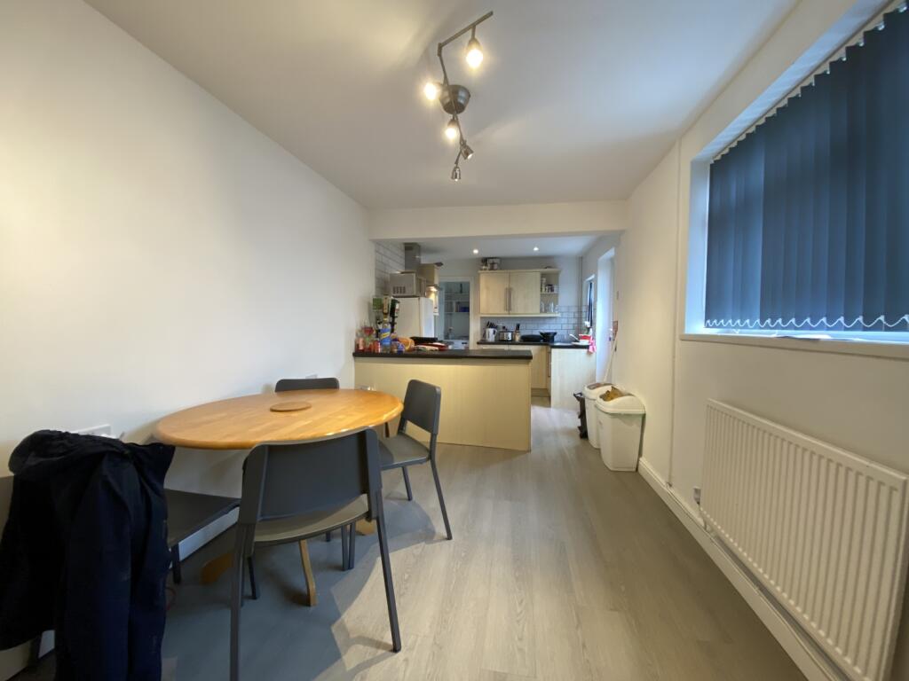 4 bed Mid Terraced House for rent in Cardiff. From CPS Homes - Cardiff