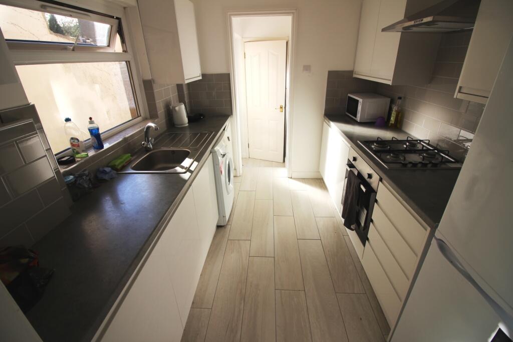 4 bed End of Terrace for rent in Cardiff. From CPS Homes - Cardiff
