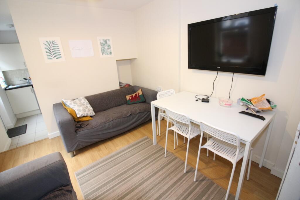 4 bed Mid Terraced House for rent in Cardiff. From CPS Homes - Cardiff