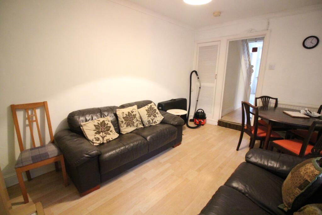 4 bed End of Terrace for rent in Cardiff. From CPS Homes - Cardiff 4 bed End of Terrace for rent in Cardiff. From CPS Homes - Cardiff