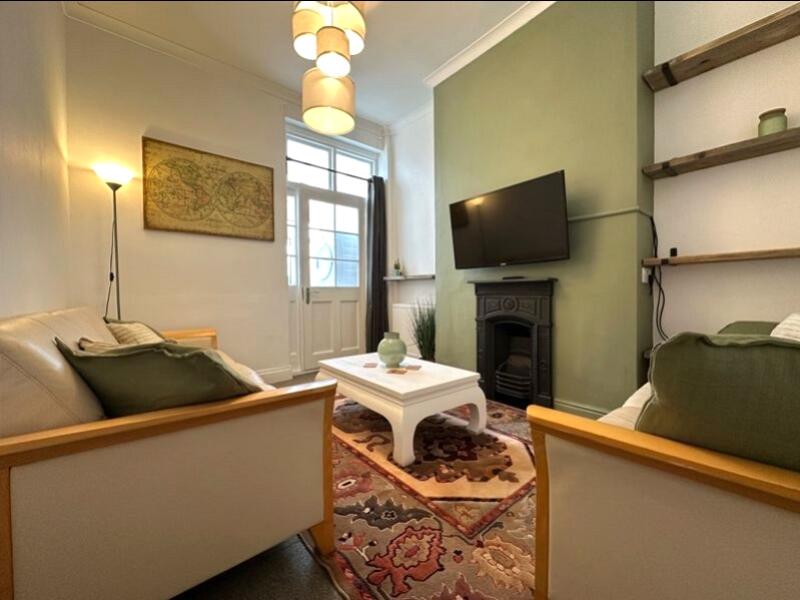 4 bed Mid Terraced House for rent in Cardiff. From CPS Homes - Cardiff