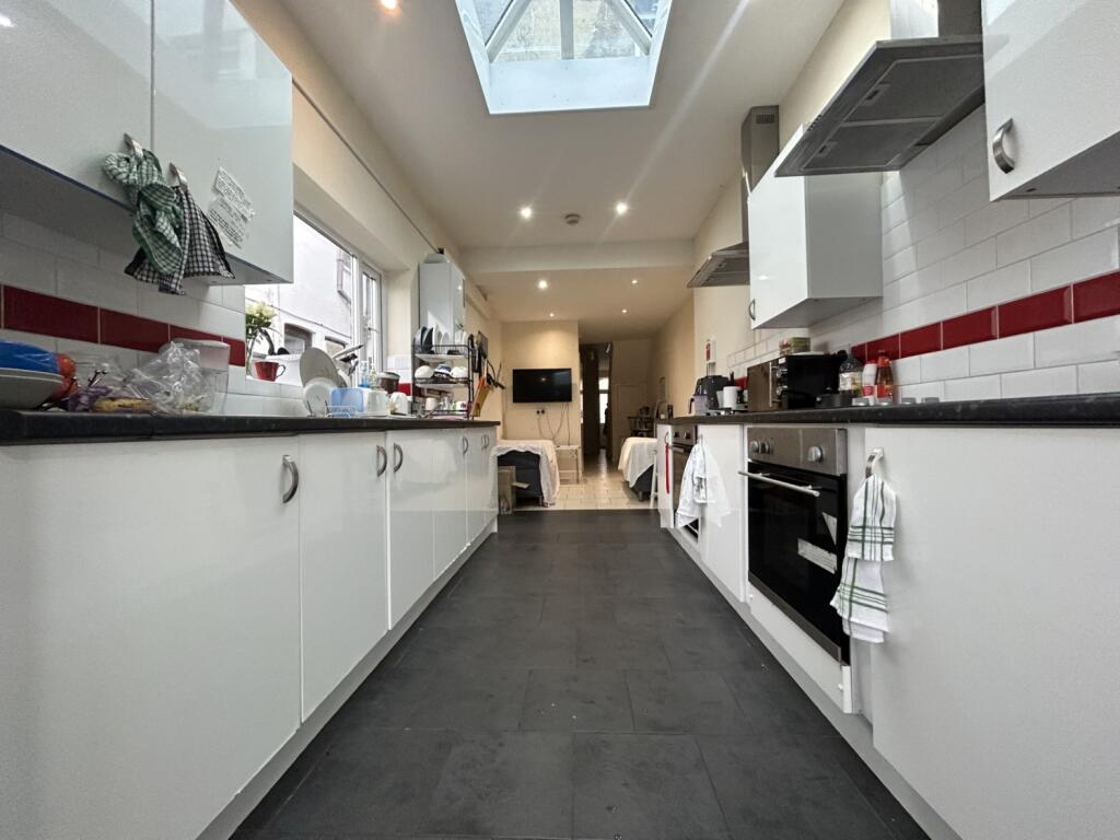 5 bed Mid Terraced House for rent in Cardiff. From CPS Homes - Cardiff 5 bed Mid Terraced House for rent in Cardiff. From CPS Homes - Cardiff