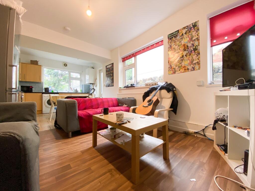 5 bed Detached for rent in Cardiff. From CPS Homes - Cardiff