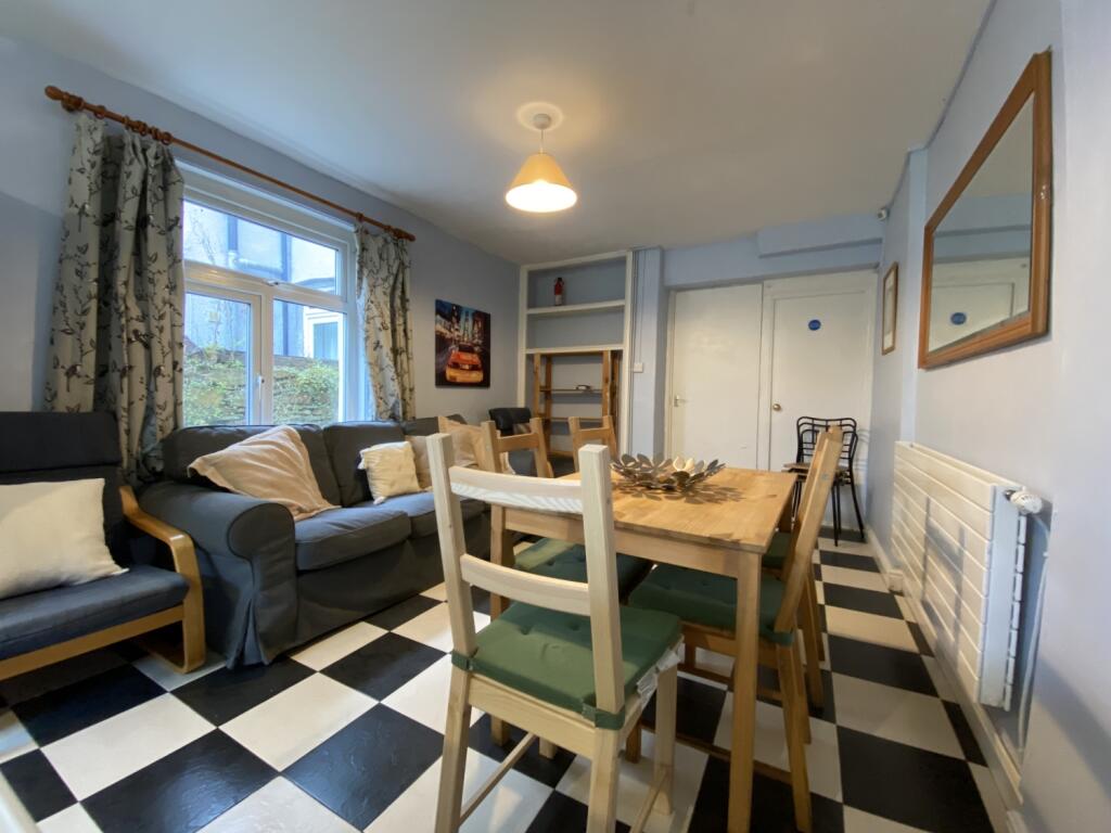 5 bed Mid Terraced House for rent in Cardiff. From CPS Homes - Cardiff