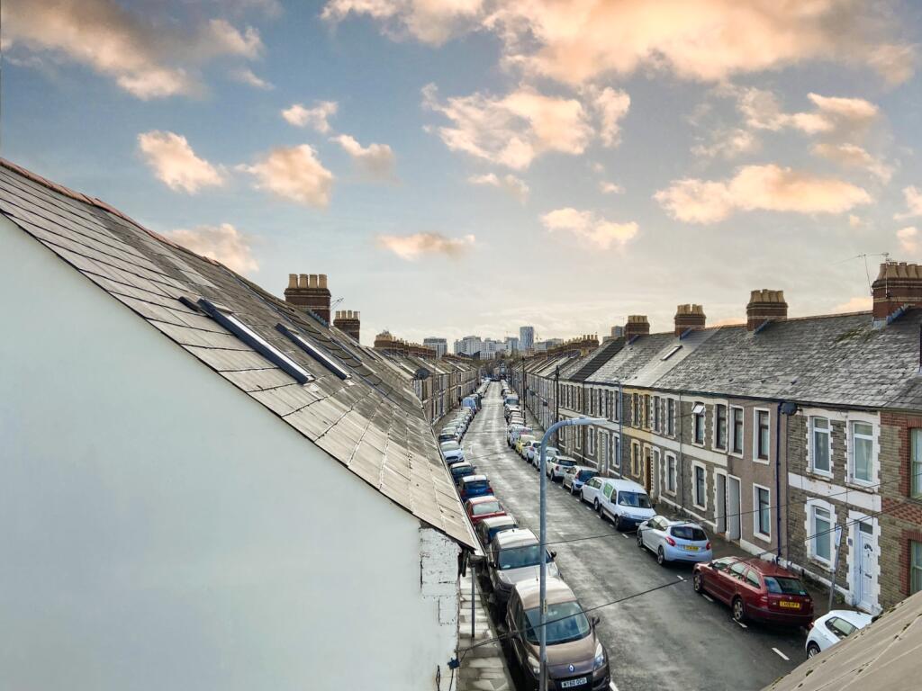 5 bed Mid Terraced House for rent in Cardiff. From CPS Homes - Cardiff