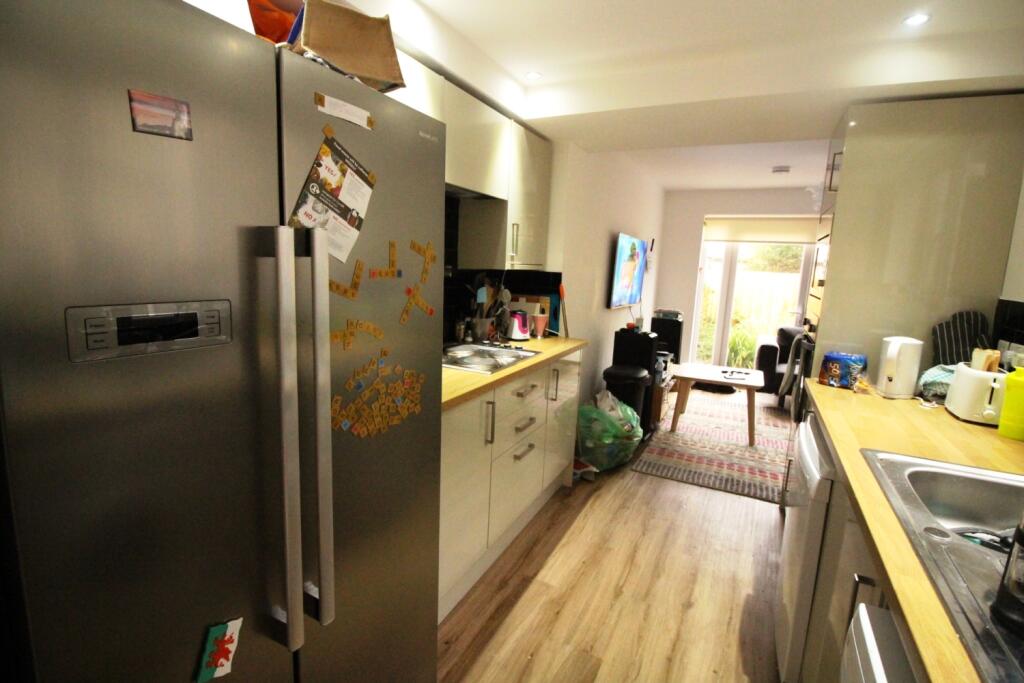 6 bed Mid Terraced House for rent in Cardiff. From CPS Homes - Cardiff 6 bed Mid Terraced House for rent in Cardiff. From CPS Homes - Cardiff