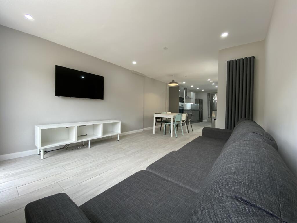 6 bed Detached for rent in Cardiff. From CPS Homes - Cardiff