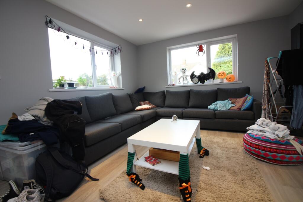 7 bed Mid Terraced House for rent in Cardiff. From CPS Homes - Cardiff