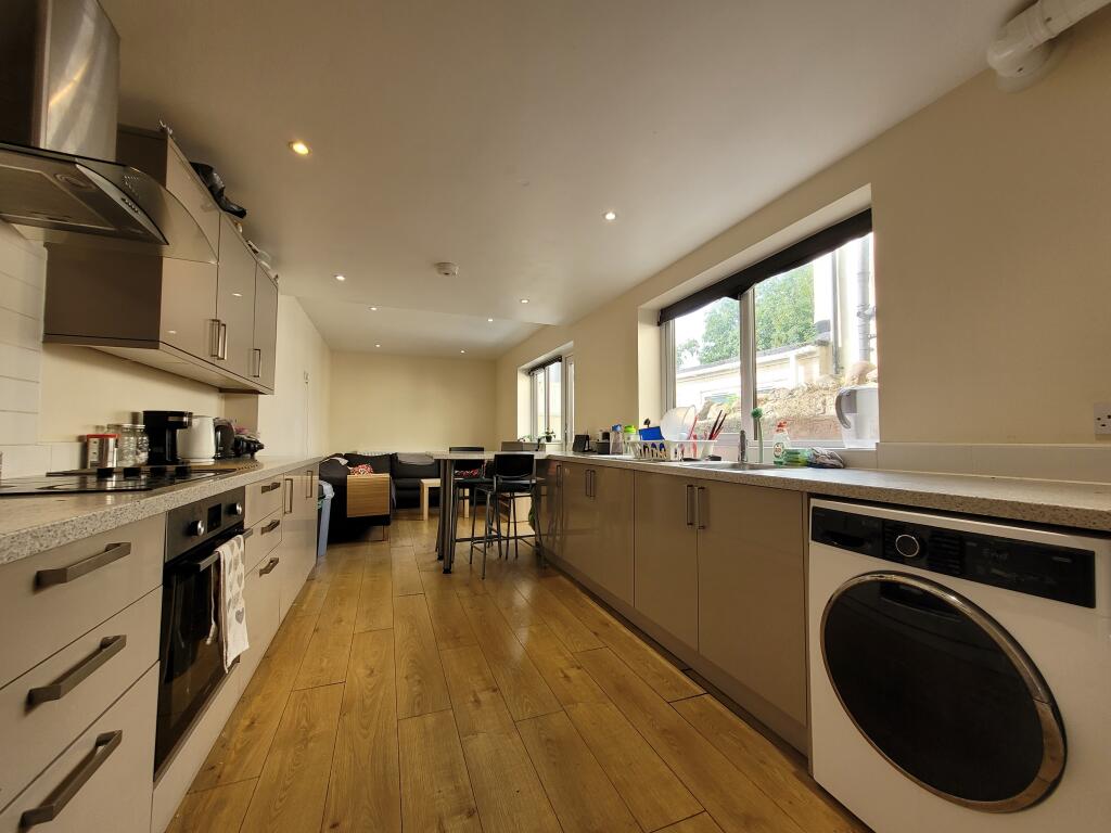 7 bed Mid Terraced House for rent in Cardiff. From CPS Homes - Cardiff 7 bed Mid Terraced House for rent in Cardiff. From CPS Homes - Cardiff
