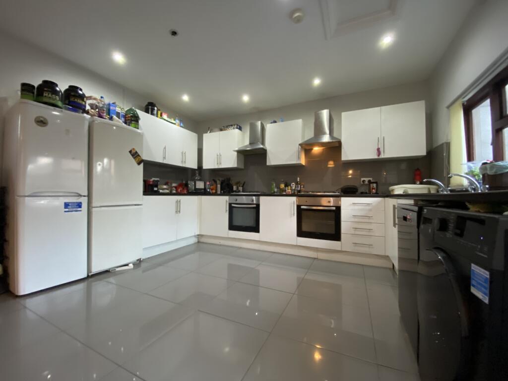 8 bed End of Terrace for rent in Cardiff. From CPS Homes - Cardiff