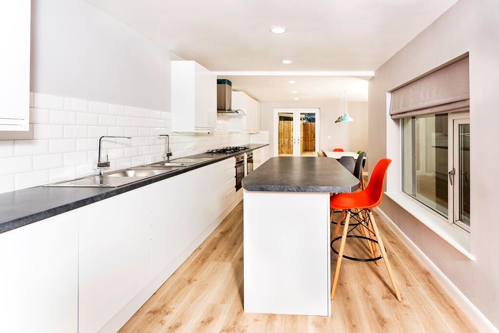 8 bed Detached for rent in Cardiff. From CPS Homes - Cardiff