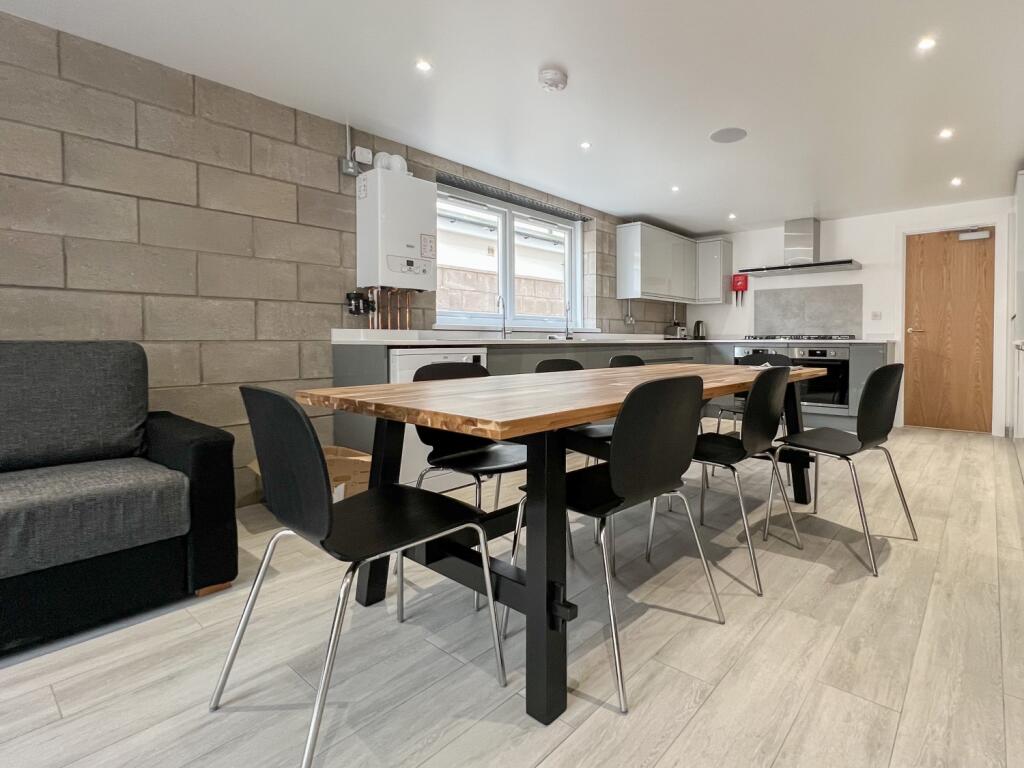 8 bed End of Terrace for rent in Cardiff. From CPS Homes - Cardiff