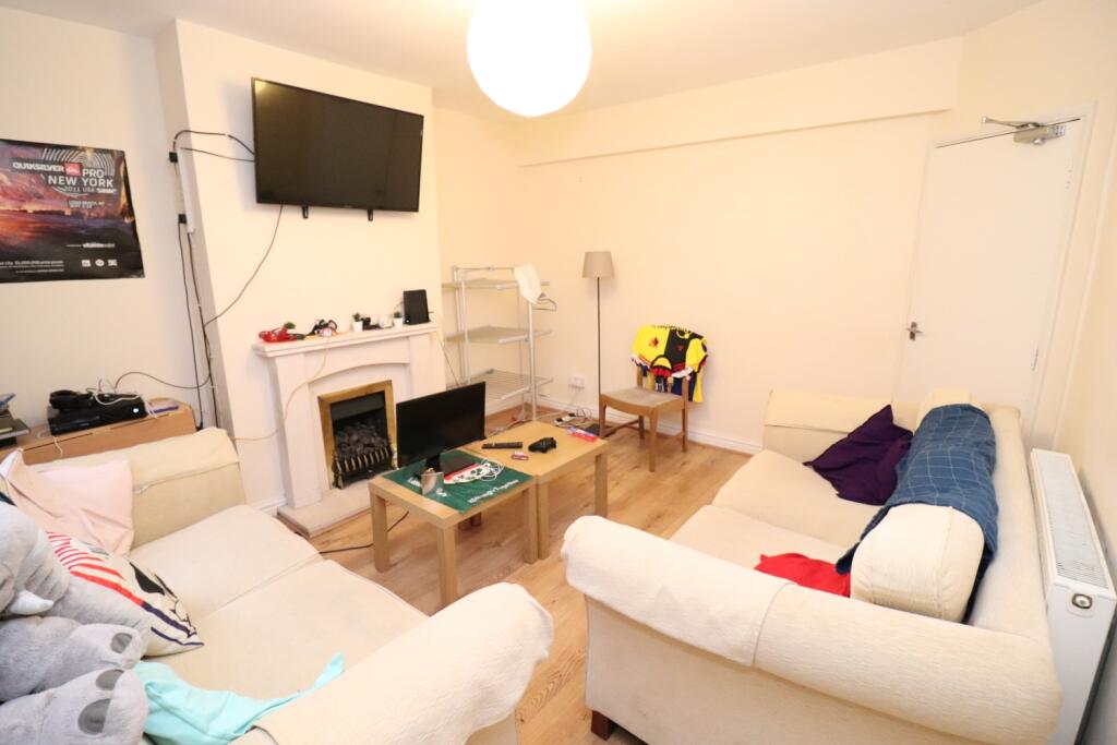 4 bed End of Terrace for rent in Cardiff. From CPS Homes - Cardiff