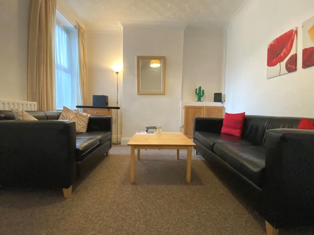 4 bed Mid Terraced House for rent in Cardiff. From CPS Homes - Cardiff