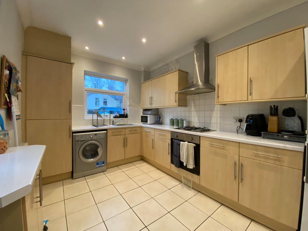 4 bed Mid Terraced House for rent in Cardiff. From CPS Homes - Cardiff