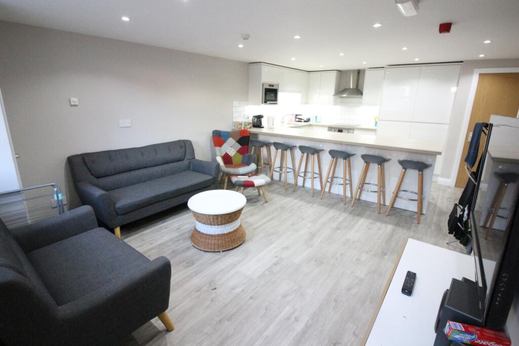 6 bed Mid Terraced House for rent in Cardiff. From CPS Homes - Cardiff 6 bed Mid Terraced House for rent in Cardiff. From CPS Homes - Cardiff